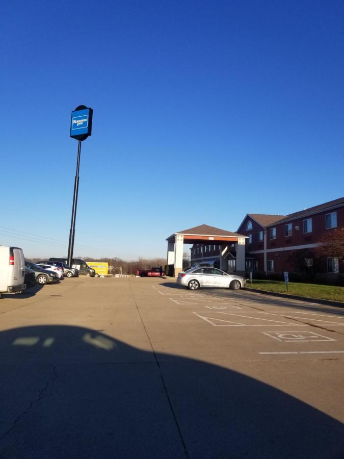 Rodeway Inn Urbana Champaign University Area Exteriör bild