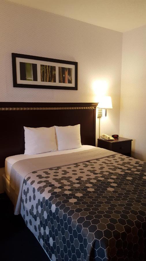 Rodeway Inn Urbana Champaign University Area Exteriör bild