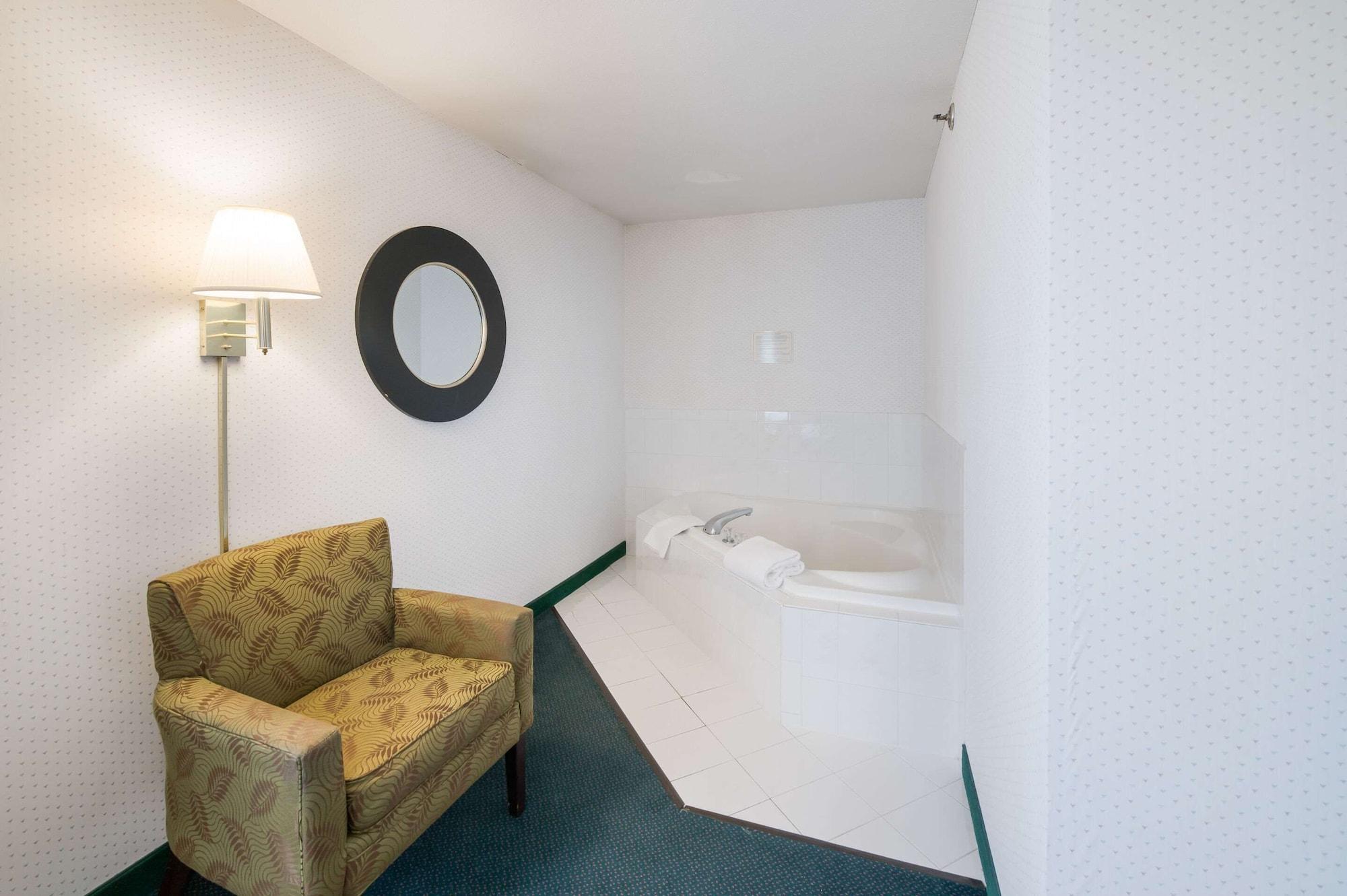 Rodeway Inn Urbana Champaign University Area Exteriör bild